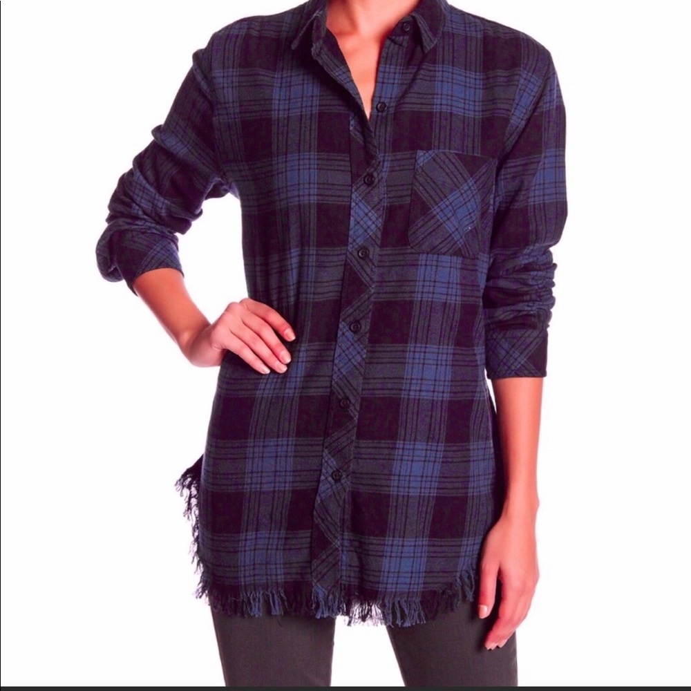 beach lunch lounge elyse blue frayed hem flannel